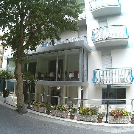 Hotel Azzurro Cattolica Exterior foto